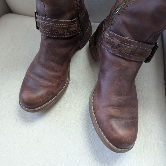 Women's Timberland Earthkeepers Savin Hill Boots - Picture 5 of 6